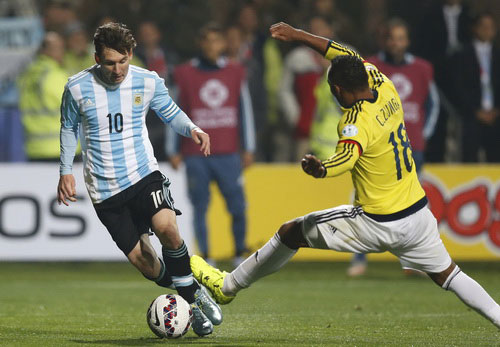 Argentina đánh bại Colombia sau loạt sút luân lưu kịch tính